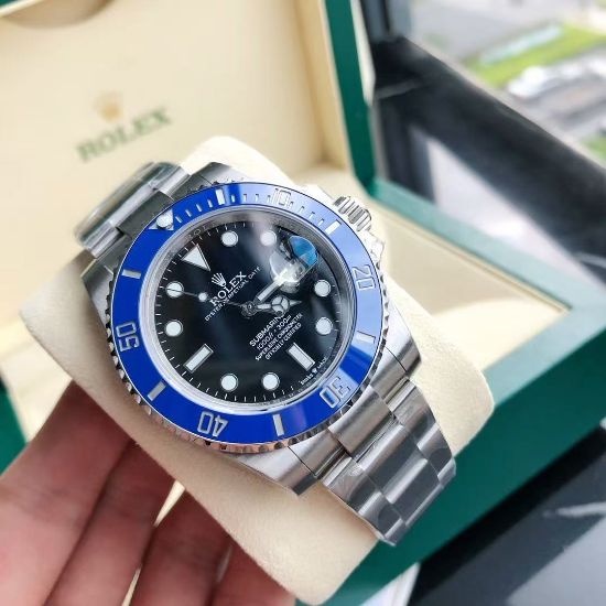 Picture of submariner